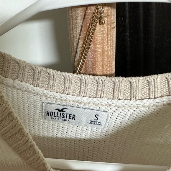 Hollister Striped Beige and White Women's Sweater - Picture 3 of 4